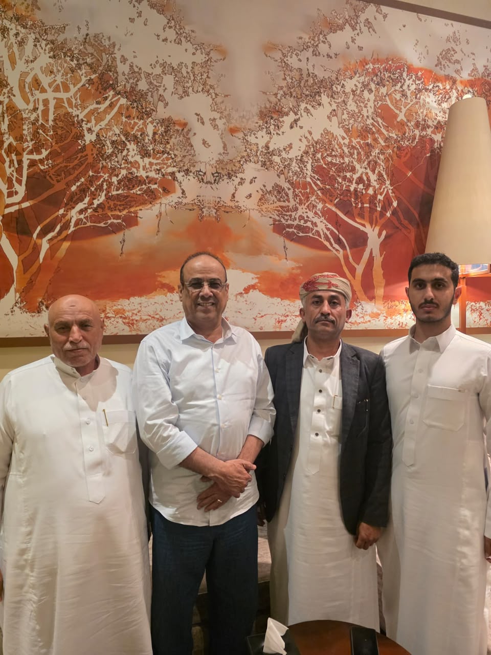 رئيس تحالف قبائل حاشد يلتقي اللواء أحمد الميسري بالرياض